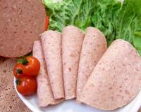 手作りコンビーフ入りソーセージ 1ブロック(約1kg)